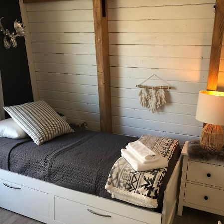 Maison Solange-Red Barn Farmhouse Style- Moonridge Big Bear City Dış mekan fotoğraf